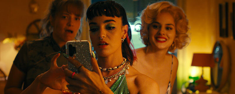 Balkondaki Kadınlar Film