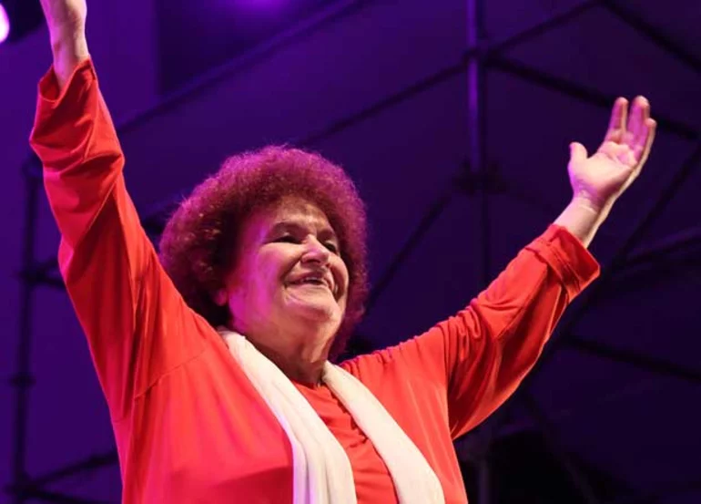 Selda Bağcan Hakkında Kısa Kısa