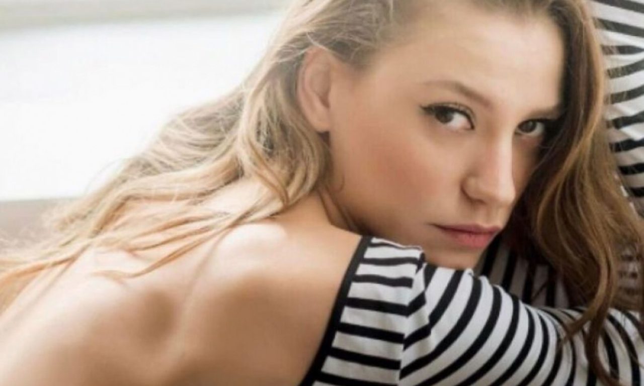 Serenay Sarıkaya Resimleri - 2.Resim