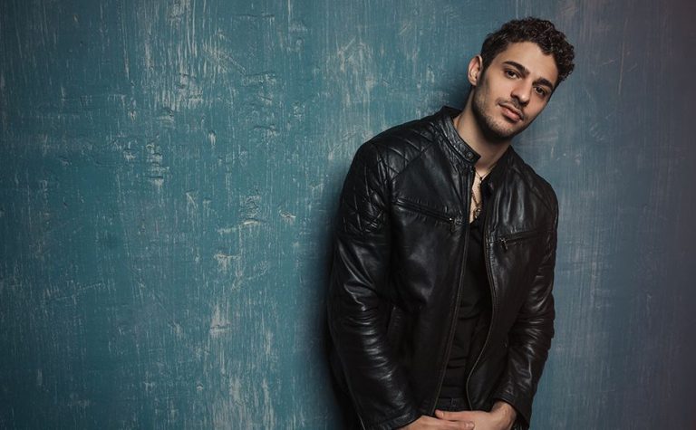 Halit Özgür Sarı Kimdir? Biyografisi