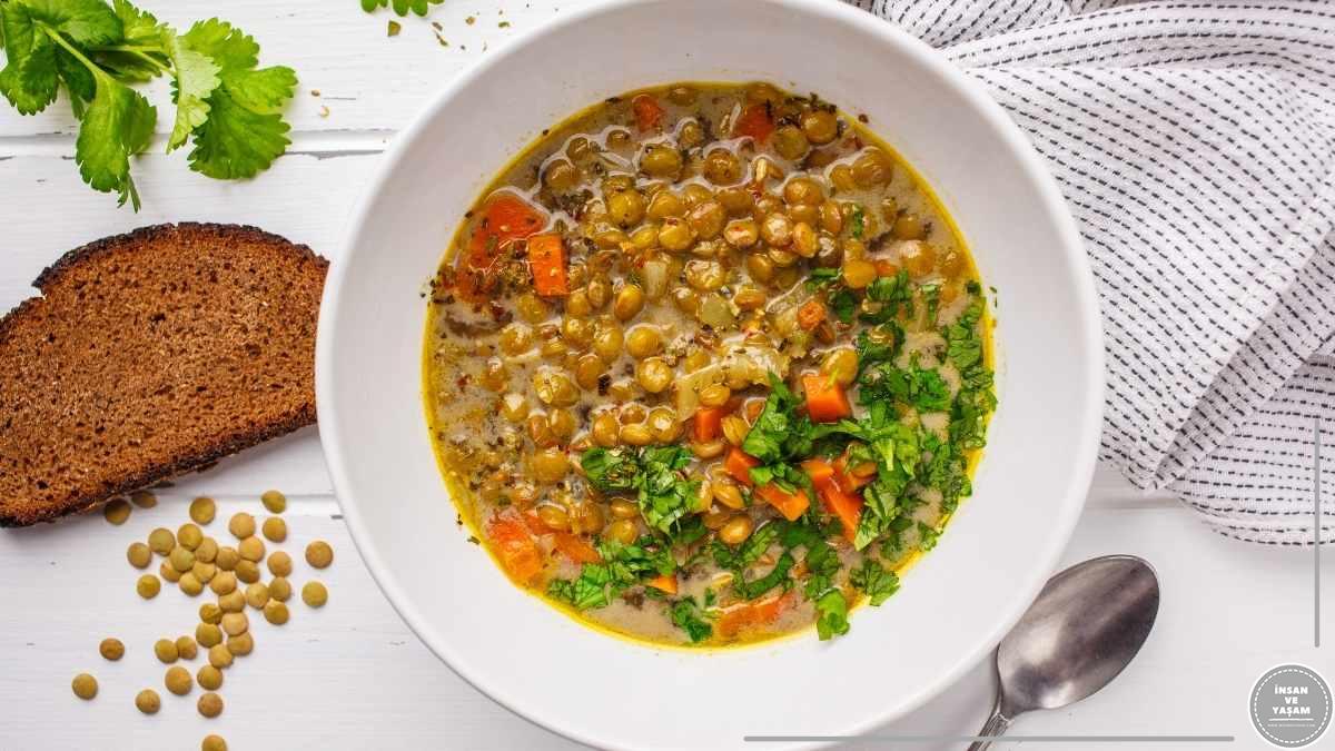 Domatesli Yeşil Mercimek Çorbası Nasıl Yapılır? Tarifi