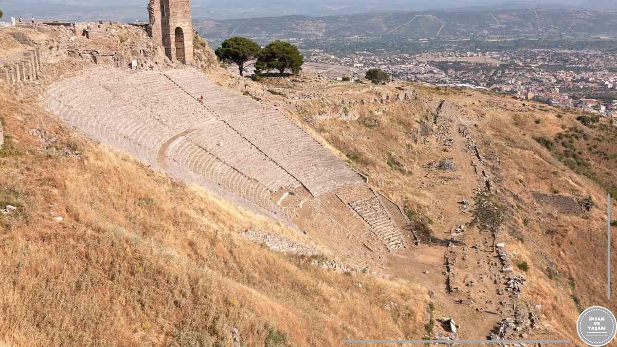 Bergama'nın Antik Tiyatrosu