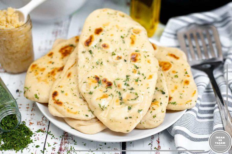 Sarımsaklı Tereyağlı Naan Nasıl Yapılır?